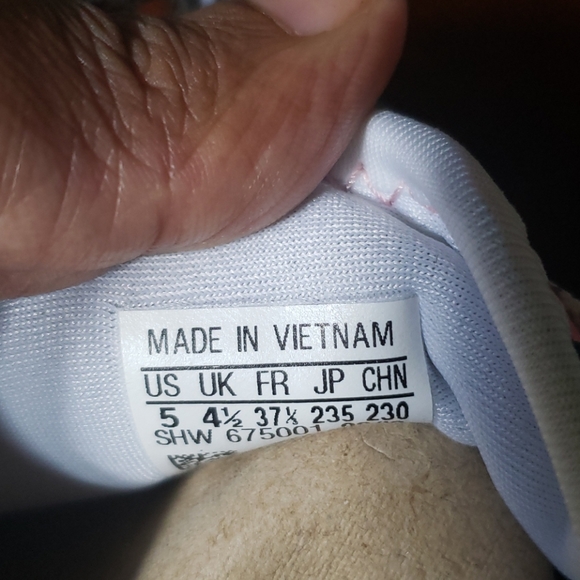 Rare Adidas NMD R1 White/Pink/Black NWT - Picture 16 of 16